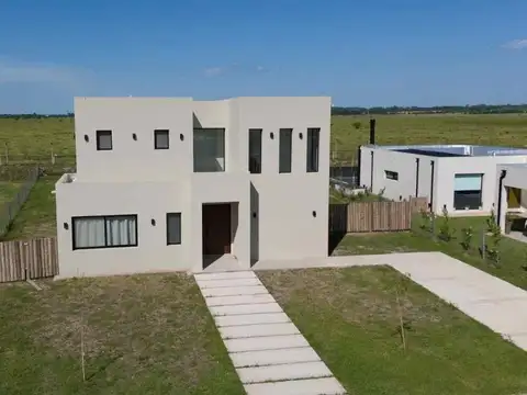 VENTA CASA BARRIO SAN SEBASTÍAN ESCOBAR -AREA 8