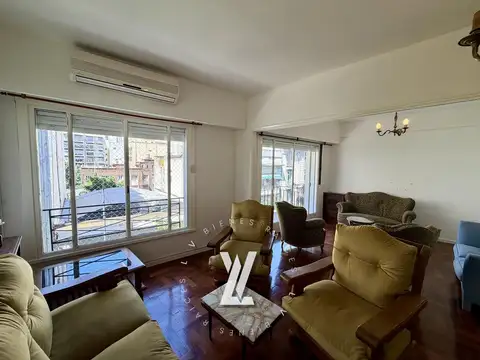 Departamento 4 ambientes c/dependencia en venta en Caballito - Apto Crédito