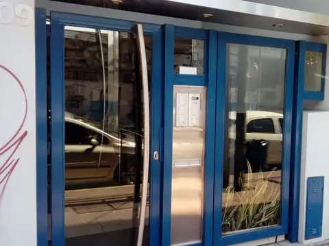 Almirante Brown 3109 , Piso 2