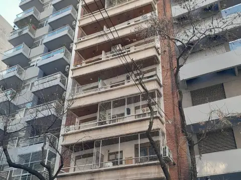Monoambiente al cfte,  Balcon, super lumionoso, cocina separada, baño completo VER VIDEO