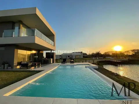 Venta Casa a la laguna en La Alameda 3 Dormitorios Canning