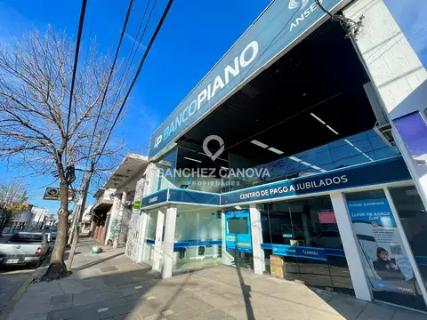 Local en Venta en Castelar, USD 390.000