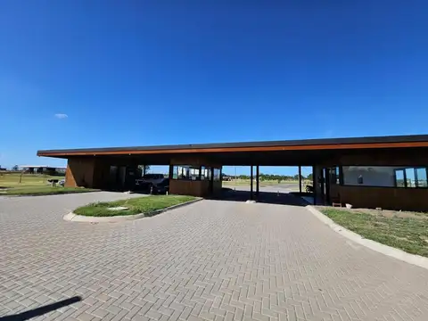 MMC. Lote en venta barrio Village Joven, Bella Vista