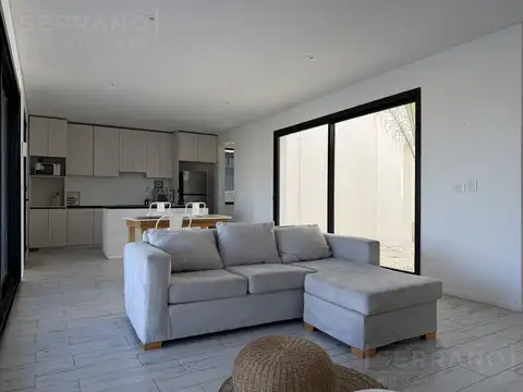 Casa en Alquiler de 3 dormitorios