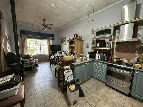 Casa 4 ambientes con 3 baños