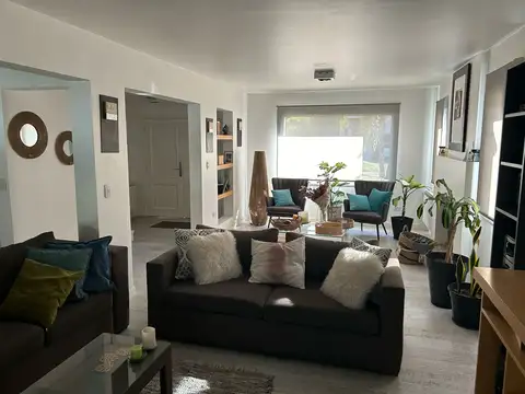 Casa en Alquiler en Chateau Carreras, USD 3.500