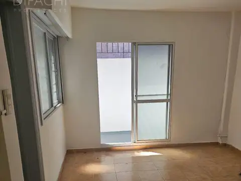 Depto Tipo Casa 2 ambientes con 1 baño