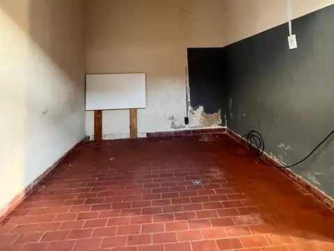 CASA CON GALPÓN Y PATIO EN CAMPANA CENTRO