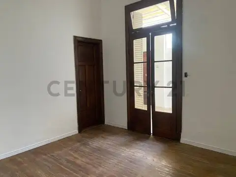 Soler 4400, Piso 0