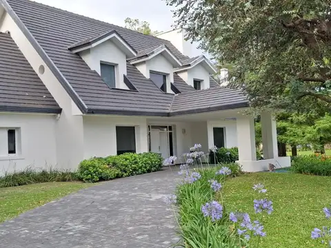 Casa en Venta de 4 dormitorios