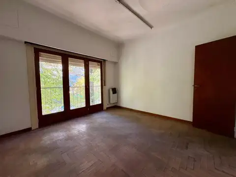 Venta Casa 4 Dormitorios a Refaccionar La Plata