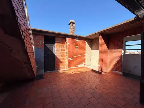 VENTA PH 2 AMBIENTES BALCON PATIO TERRAZA
