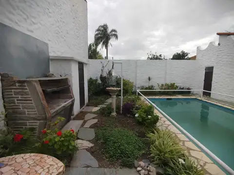 Casa en Venta en Olivos, USD 330.000