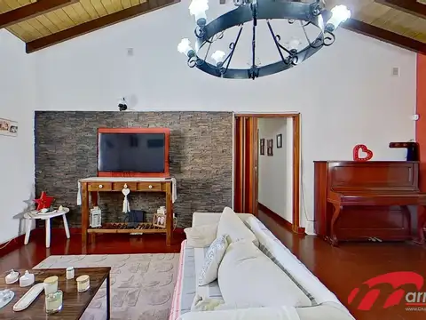 Casa en Venta en Ciudad Evita, USD 190.000