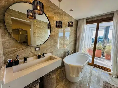 VENTA CASA 6 AMB MUELLE  AL LAGO BARRIO VIRAZON NORDELTA