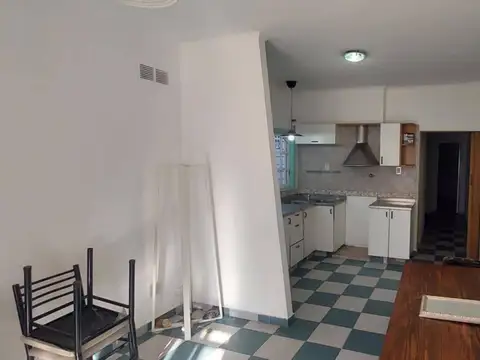 Depto Tipo Casa en Alquiler de 3 ambientes