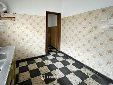 Casa 5 ambientes con 1 baño