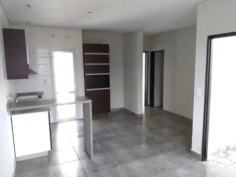 departamento 2 ambientes en venta en lujan centro con balcón sin expensas