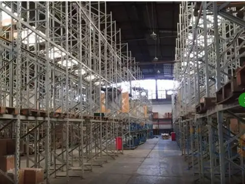 Venta Depósito y Oficinas en Olivos (Panamericana)