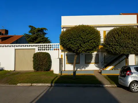 Calle 6 (Santa Maria de Oro) 3400