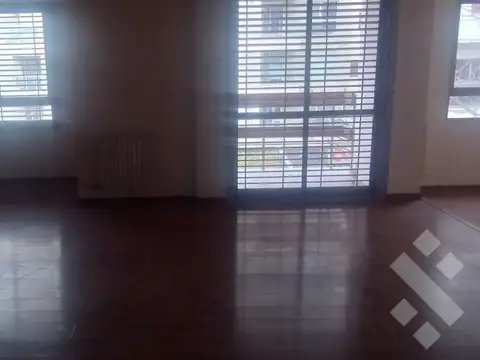 Departamento en Alquiler de 5 ambientes