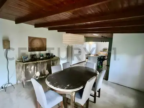 Casa en Venta en La Union, USD 240.000