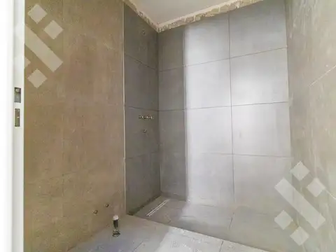 Alquiler casa con pileta B° La Consuelo Centenario