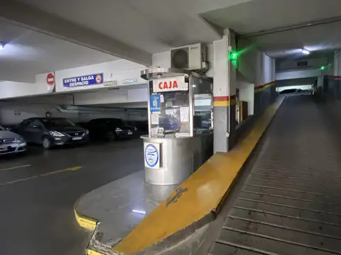 Oficina Monoambiente con 4 baños