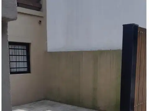 Depto Tipo Casa en Venta de 2 ambientes