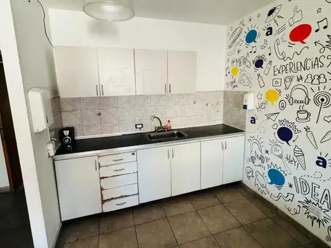 Oficina en Alquiler en Moron Sur, $ 1.700.000