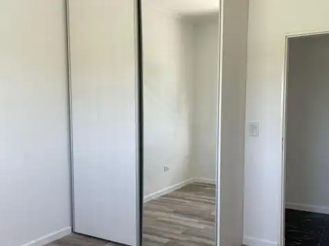 Casa - Venta - Argentina, Ezeiza - SARGENTO CABRAL 5600