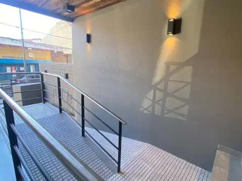 MONOAMBIENTE A MEDIA CUADRA DE ESTACION TEMPERLEY