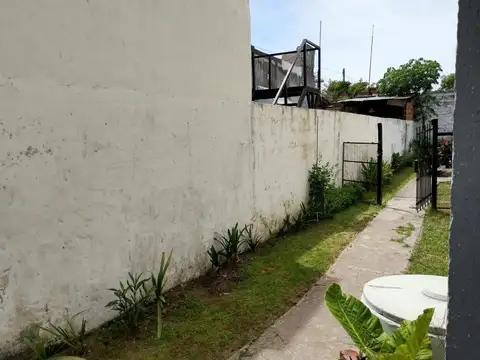 Depto Tipo Casa 4 ambientes con 3 baños