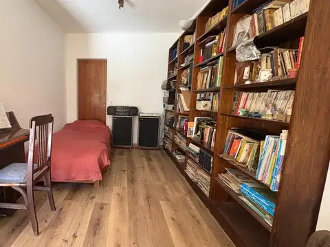Casa en Venta con 4 cocheras