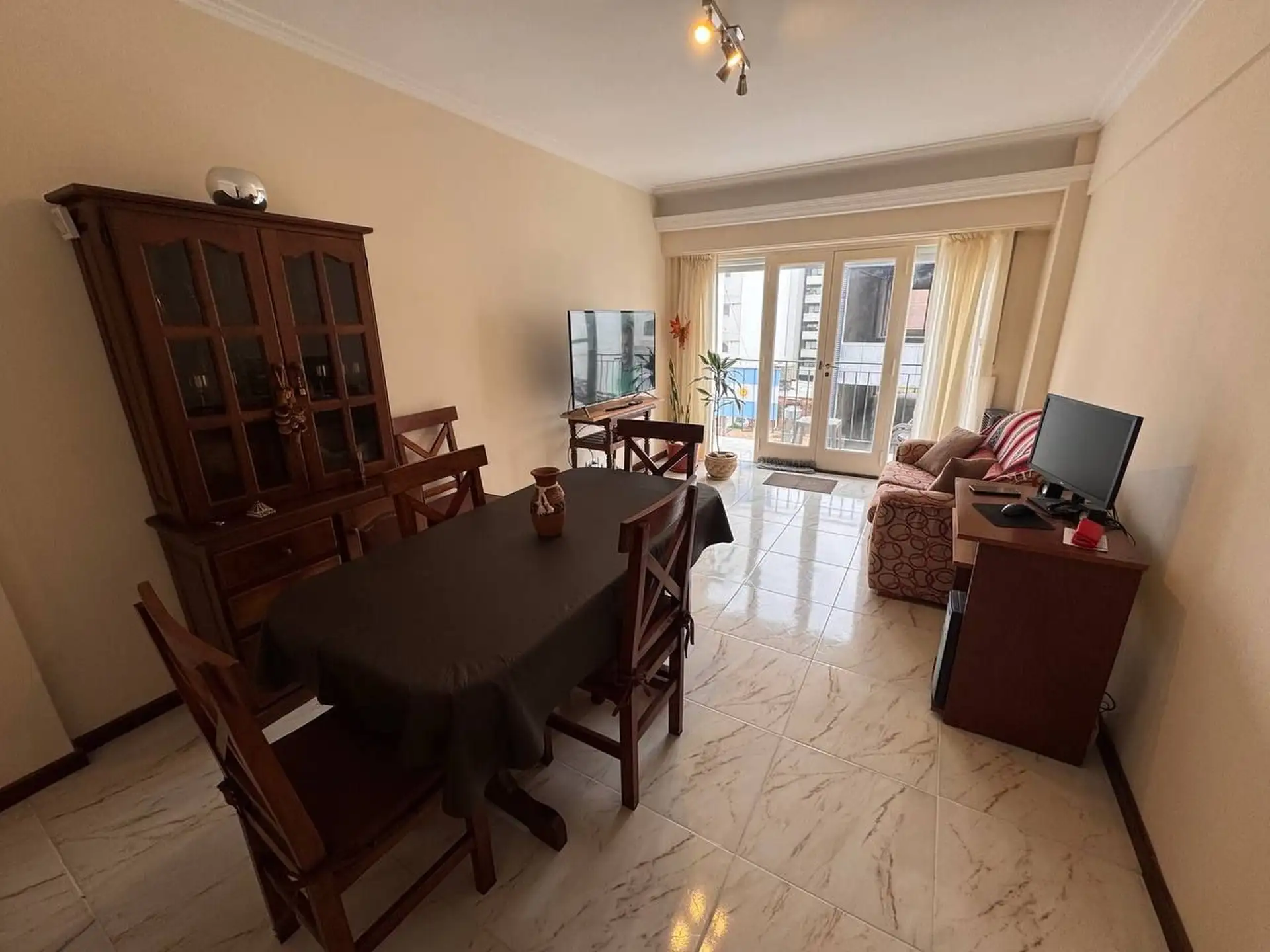 2 AMBIENTES CON DEPENDENCIA - ZONA PLAZA MITRE