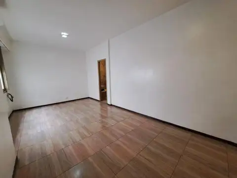 Departamento en Alquiler en Monserrat, $ 430.000