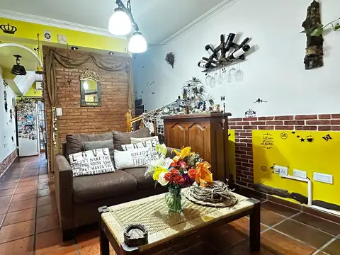 Depto Tipo Casa en Venta 25 años