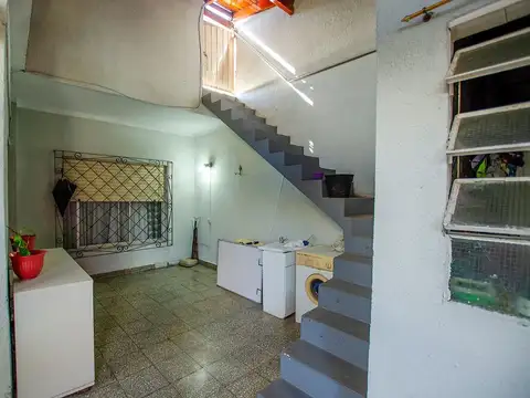 CASA 4 AMBIENTES EN VENTA LAVALLOL