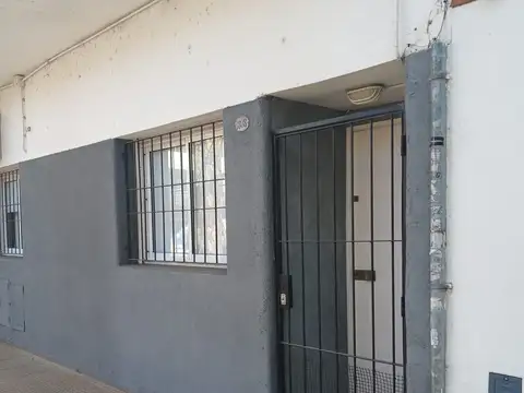 Depto Tipo Casa en Alquiler de 2 ambientes