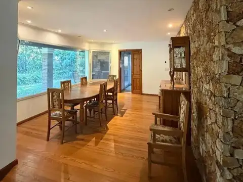 Casa en Alquiler en Bella Vista, USD 3.200