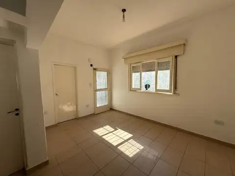 PH 3 AMB CON PATIO, FONDO Y ENTRADA DE VEHICULO