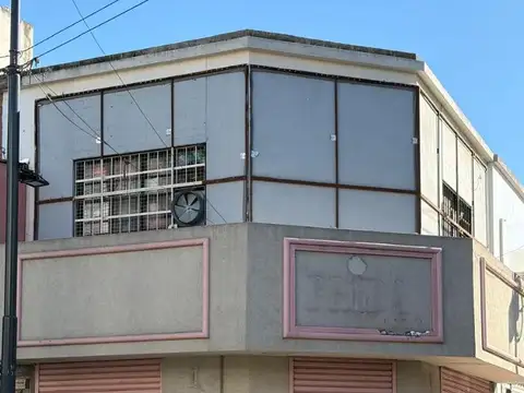 ALQUILER LOCAL COMERCIAL EN FLORES
