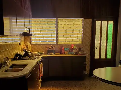 Casa 4 ambientes con 3 baños