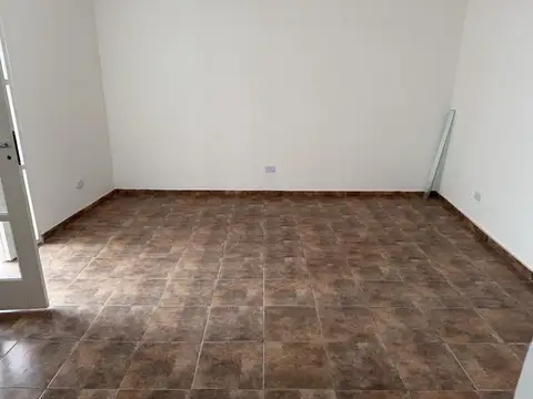 Depto Tipo Casa en Alquiler de 2 ambientes