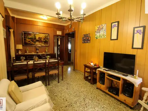 Casa 4 ambientes con 2 baños