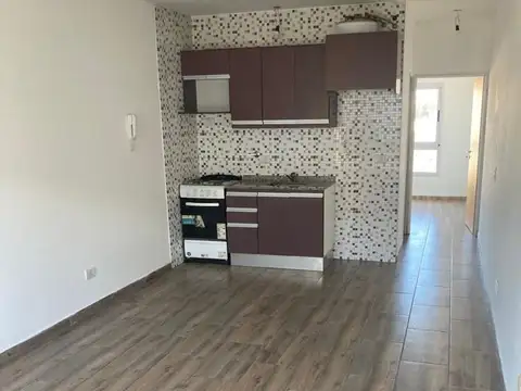 ALQUILER DE DEPARTAMENTO 2 AMBIENTES POR ESCALERA CON TERRAZA PRIVADA 