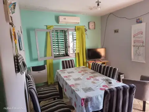 Casa 7 ambientes con 3 baños