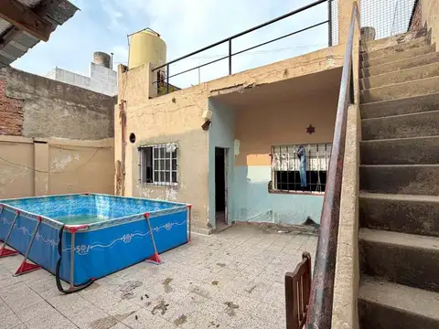 Venta casa lote propio a refaccionar Villa Lugano