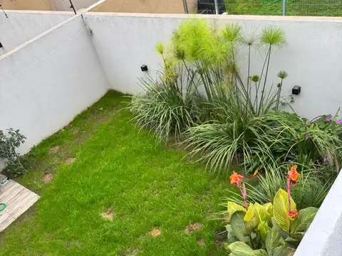 Duplex en venta Colinas de Manantiales