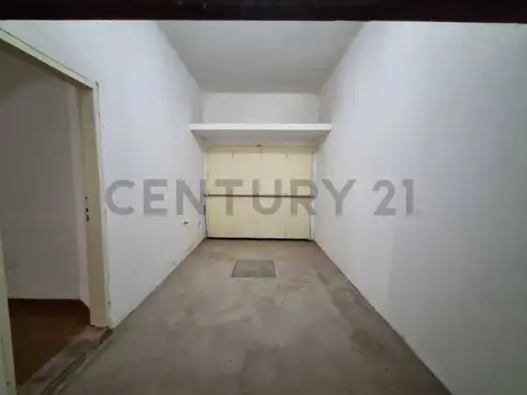 Casa 10 ambientes con 4 baños